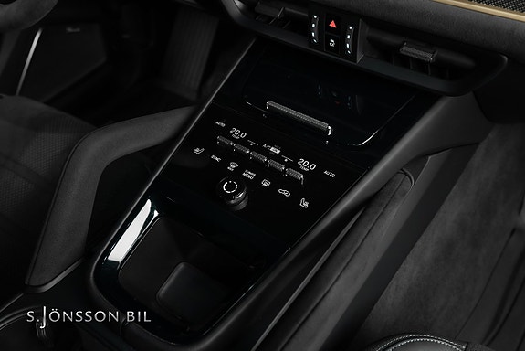 Porsche Cayenne 19 of 27