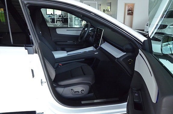 Polestar 4 13 of 20