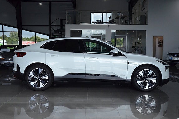 Polestar 4 6 of 20