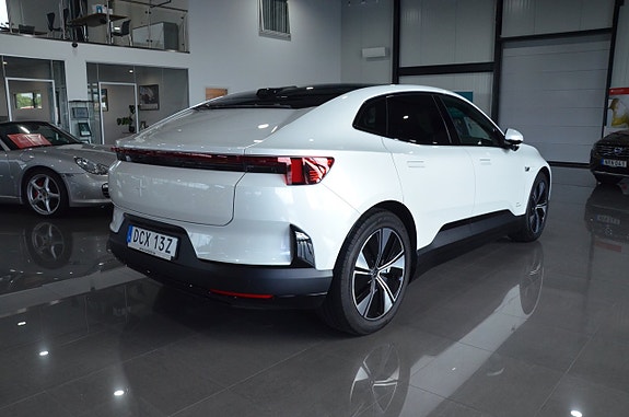 Polestar 4 5 of 20