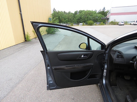 Citroen C4 14 of 17