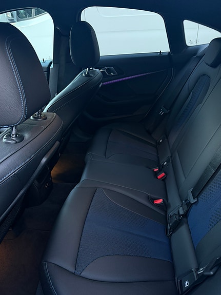 BMW 218i 9 of 9