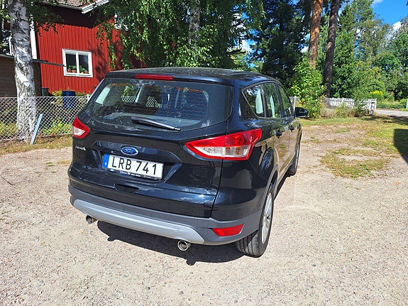 Ford Kuga 2 of 7