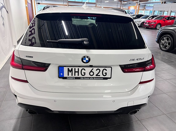 BMW 320d 4 of 15