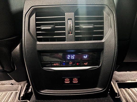 BMW 320d 14 of 15