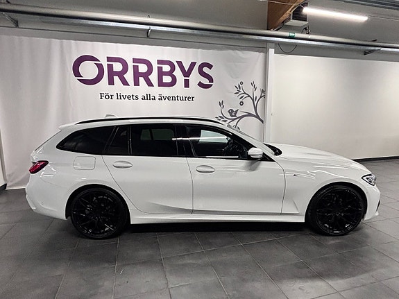 BMW 320d 3 of 15
