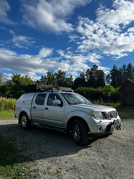 Nissan Navara 2 of 5