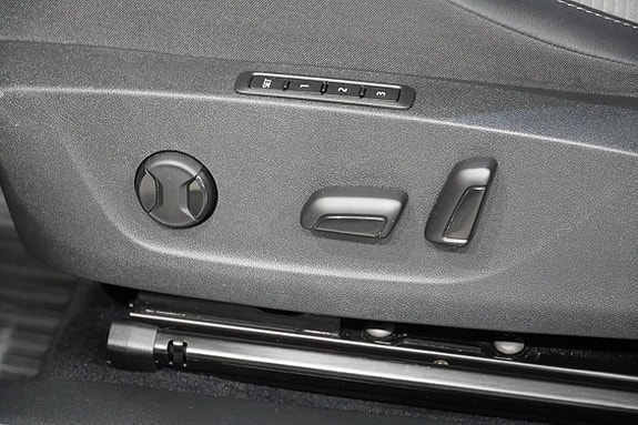 Skoda Enyaq 6 of 17
