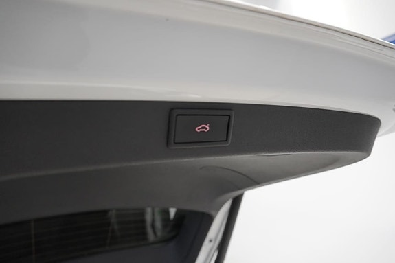 Skoda Enyaq 11 of 17