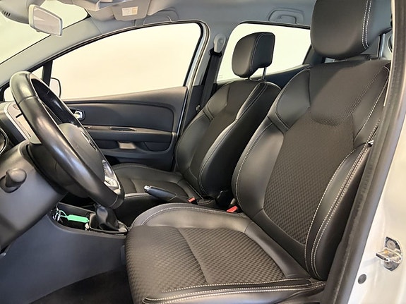 Renault Clio 8 of 18