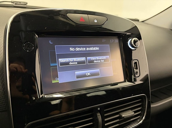 Renault Clio 18 of 18