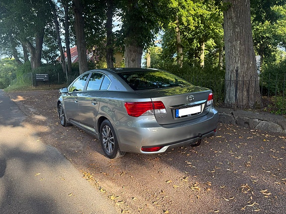 Toyota Avensis 4 of 11