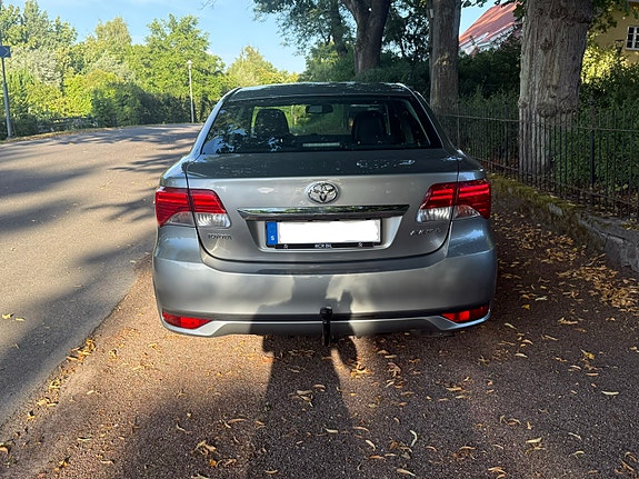 Toyota Avensis 6 of 11