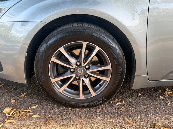 Toyota Avensis 11 of 11