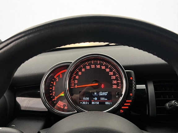 MINI Cooper 11 of 21