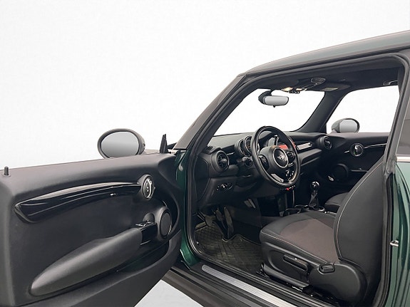 MINI Cooper 9 of 21