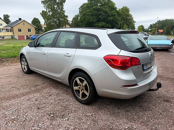 Opel Astra 4 of 7