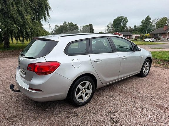 Opel Astra 3 of 7