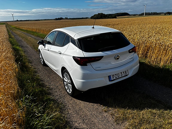 Opel Astra 2 of 5