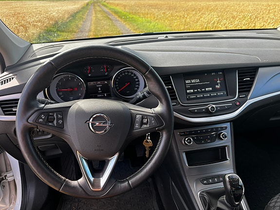 Opel Astra 3 of 5