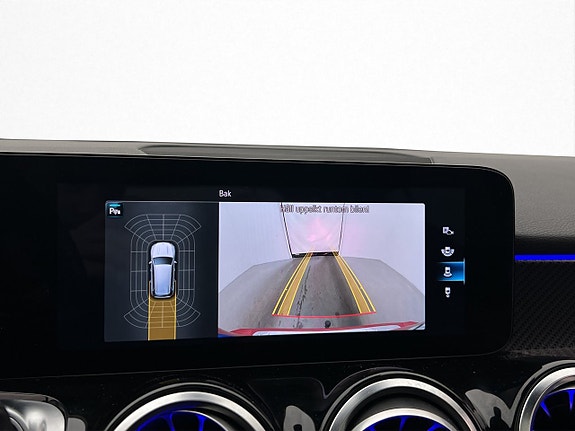 Mercedes-Benz GLB200 d 20 of 30