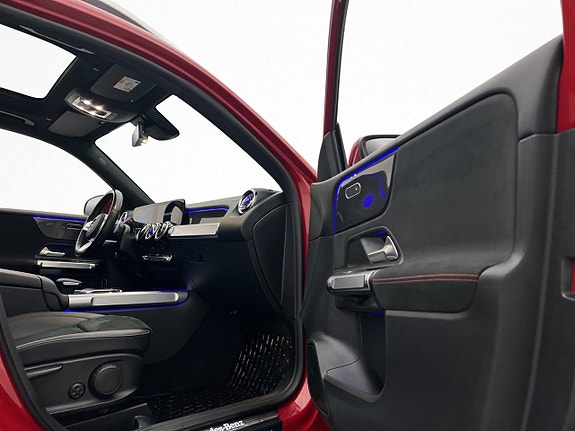 Mercedes-Benz GLB200 d 30 of 30