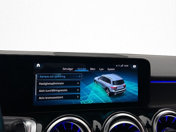 Mercedes-Benz GLB200 d 24 of 30