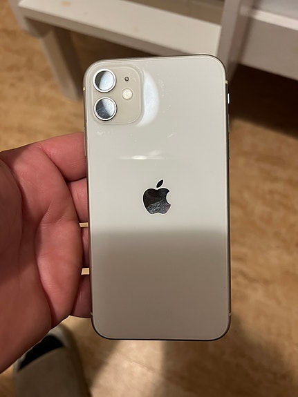 2 st iPhone 11 64 GB fullt fungerande. image 5