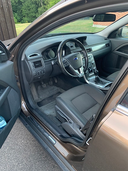 Volvo XC70 3 of 8