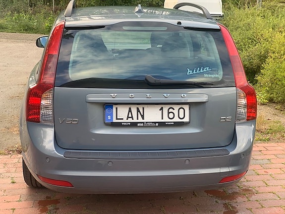 Volvo V50 2 of 9