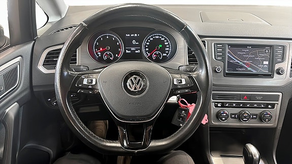 Volkswagen Golf Sportsvan 13 of 16