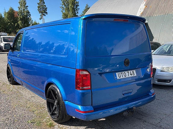 Volkswagen Transporter 13 of 26