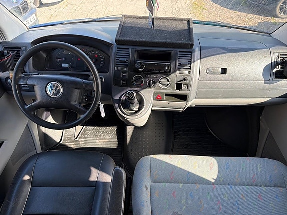 Volkswagen Transporter 17 of 26