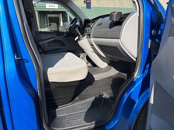 Volkswagen Transporter 15 of 26