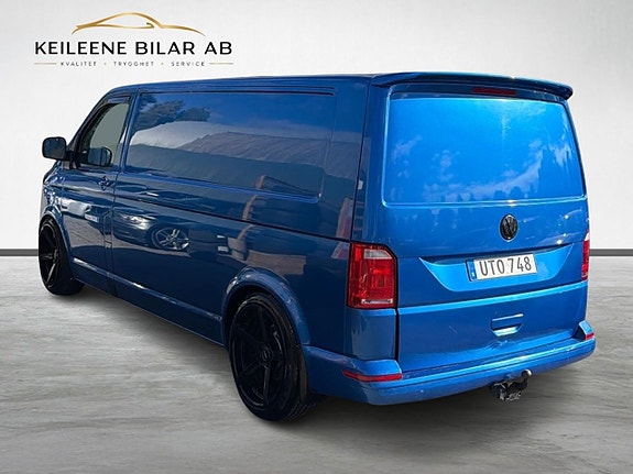 Volkswagen Transporter 14 of 26