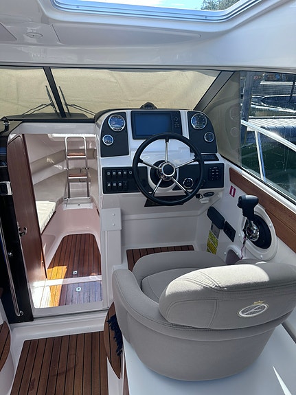 Aquador 24 HT 7 of 17