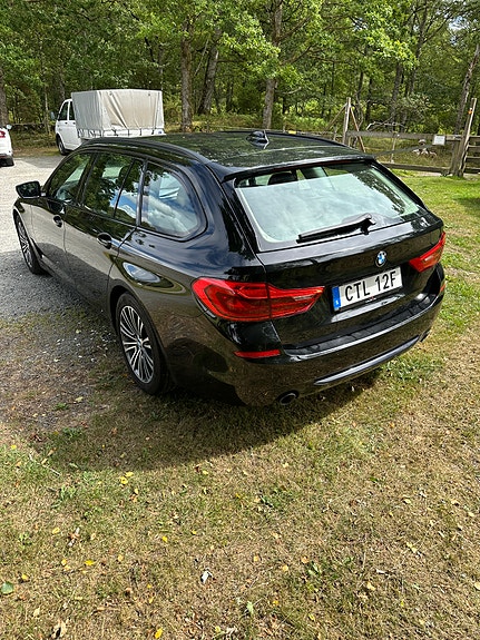 BMW 520d 3 of 5