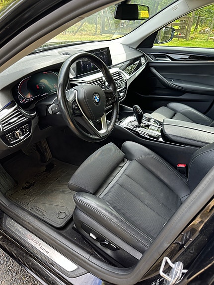 BMW 520d 4 of 5