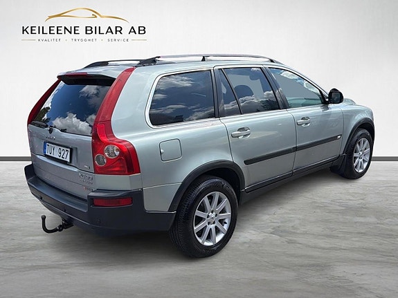 Volvo XC90 8 of 27