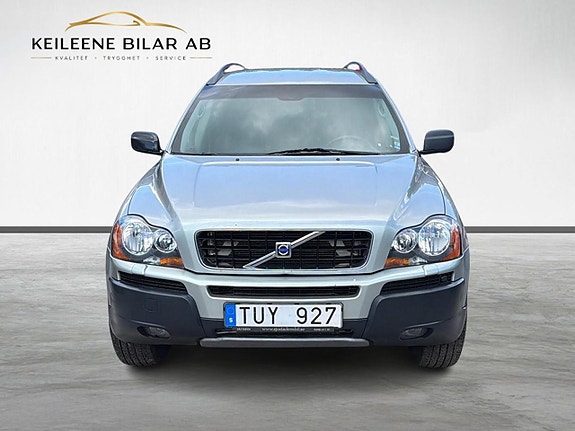 Volvo XC90 3 of 27