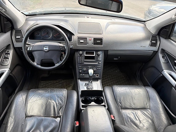 Volvo XC90 14 of 27