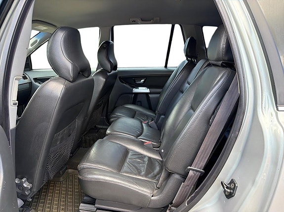 Volvo XC90 17 of 27