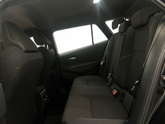 Toyota Corolla 25 of 28