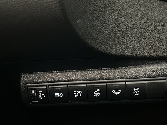 Toyota Corolla 22 of 28