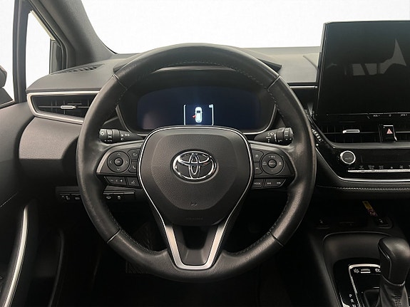 Toyota Corolla 16 of 28