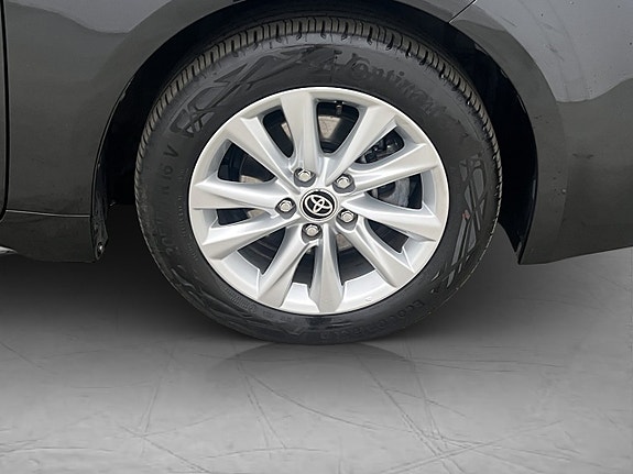 Toyota Corolla 10 of 28