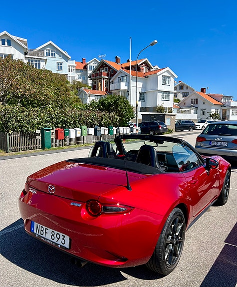 Mazda MX-5 7 of 8