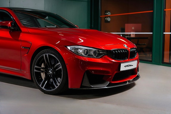 BMW M4 6 of 30