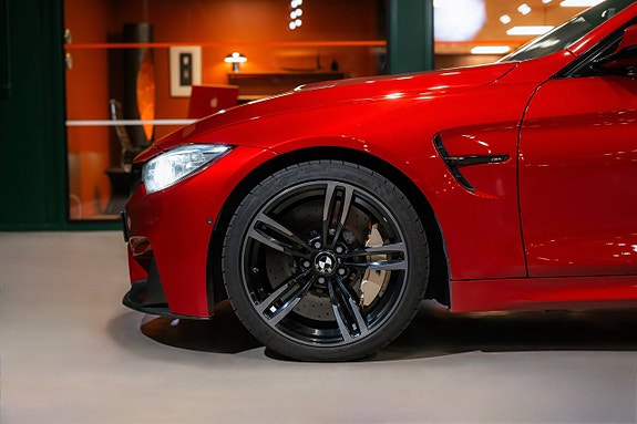 BMW M4 9 of 30