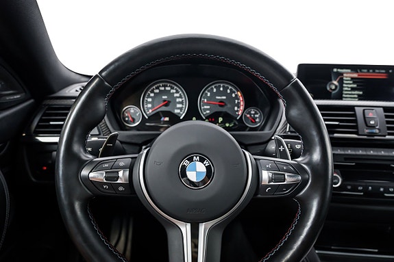 BMW M4 19 of 30